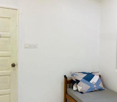 Jeli House | EM Rumah Inap SueKori Jeli