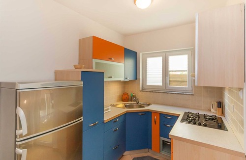 Jurandvor Apartment | Ema - Cozy Pet-friendly Suite for Two with Parking