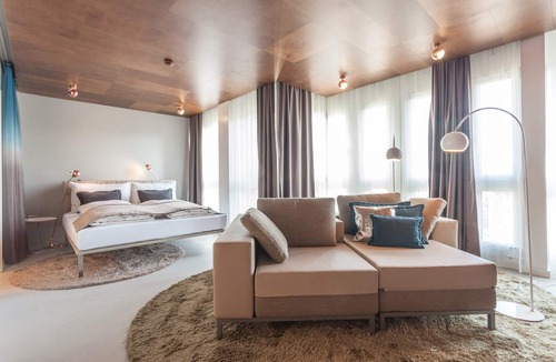 Center Hotel | EMA House Hotel Suites