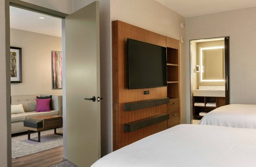 Berkeley Heights Hotel | Embassy Suites by Hilton Berkeley Heights