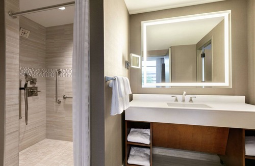 Berkeley Heights Hotel | Embassy Suites by Hilton Berkeley Heights