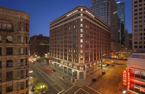 Downtown West Hotel | Embassy Suites by Hilton Minneapolis Downtown