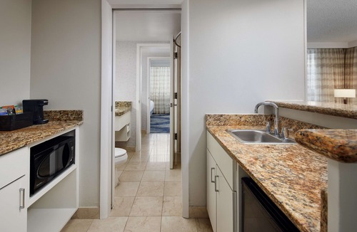 West Palm Beach Hotel | Embassy Suites by Hilton West Palm Beach Central