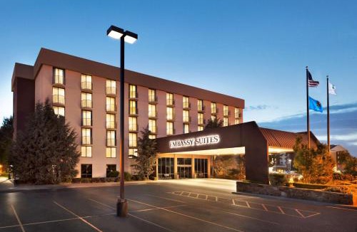 Wheatland Hotel | Embassy Suites by Hilton Oklahoma City Will Rogers Airport