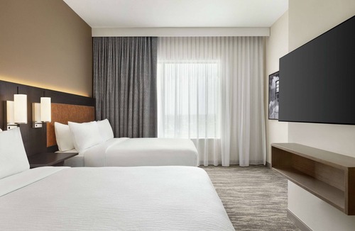 Round Rock Hotel | Embassy Suites by Hilton Round Rock