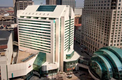 Mile Square Hotel | Embassy Suites by Hilton Indianapolis Downtown
