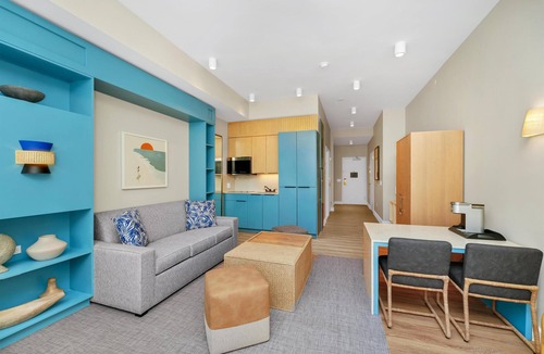 West Kissimmee Resort | Embassy Suites By Hilton Orlando Sunset Walk
