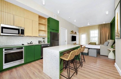 West Kissimmee Resort | Embassy Suites By Hilton Orlando Sunset Walk