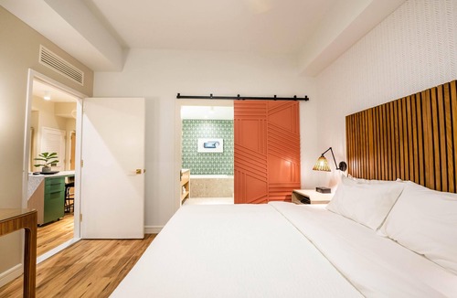 West Kissimmee Resort | Embassy Suites By Hilton Orlando Sunset Walk