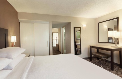 Arcadia Hotel | Embassy Suites by Hilton Arcadia Pasadena Area