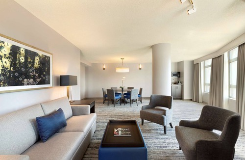 Luckie-Marietta District Hotel | Embassy Suites by Hilton Atlanta at Centennial Olympic Park