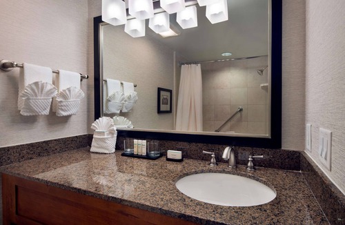 Windsor Park Hotel | Embassy Suites by Hilton Austin Central