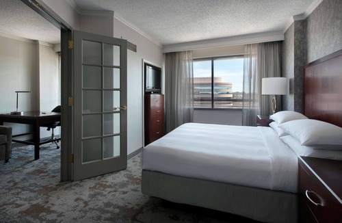 North Bethesda Hotel | Embassy Suites by Hilton Bethesda Washington DC