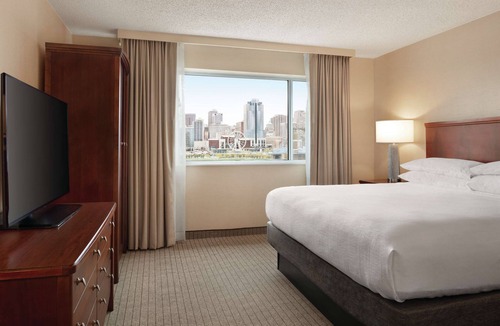 Covington Hotel | Embassy Suites by Hilton Cincinnati RiverCenter