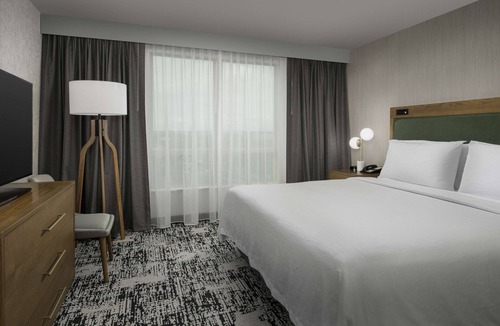 Ashburn Hotel | Embassy Suites by Hilton Dulles North Loudoun