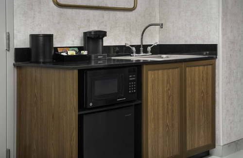 Ashburn Hotel | Embassy Suites by Hilton Dulles North Loudoun