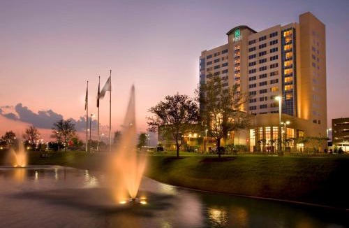 Memorial Hotel | Embassy Suites by Hilton Houston-Energy Corridor