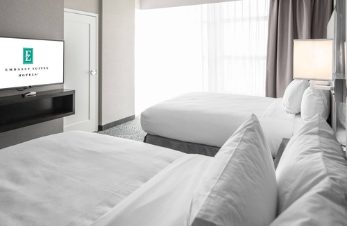 Olathe Hotel | Embassy Suites by Hilton Kansas City Olathe