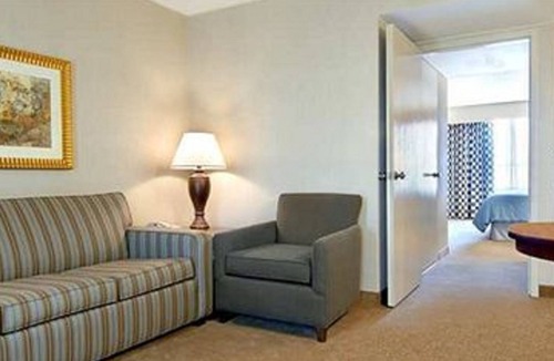 Piscataway Hotel | Embassy Suites by Hilton Piscataway Somerset