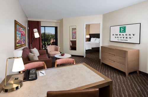 Paradise Valley Village Hotel | Embassy Suites by Hilton Phoenix Scottsdale