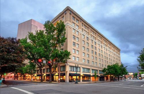 Old Town Chinatown Hotel | Embassy Suites by Hilton Portland Downtown