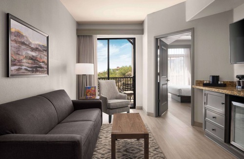 Catalina Foothills Estates Hotel | Embassy Suites by Hilton Tucson Paloma Village