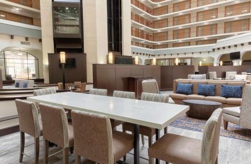 Tulsa Hotel | Embassy Suites by Hilton Tulsa I-44