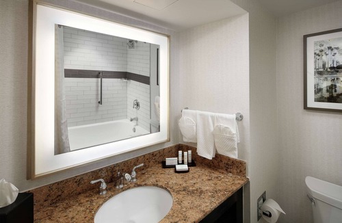 Tysons Hotel | Embassy Suites by Hilton Tysons Corner