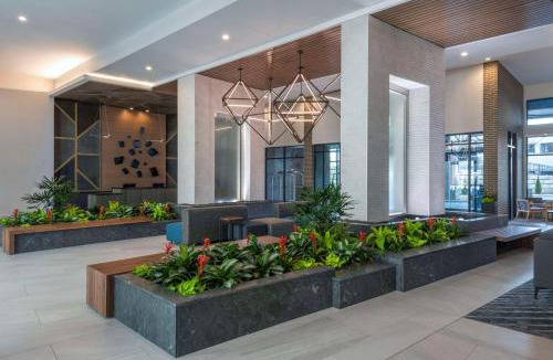 Downtown Asheville Hotel | Embassy Suites By Hilton Asheville Downtown