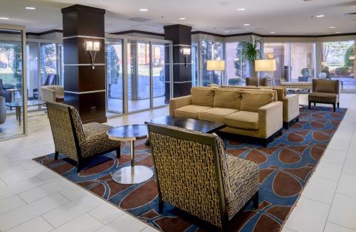 Bridgeton Hotel | Embassy Suites by Hilton St Louis Airport