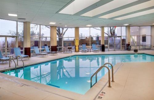 Bridgeton Hotel | Embassy Suites by Hilton St Louis Airport