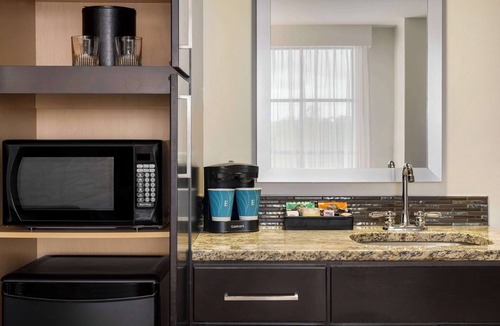 Twin Brook Hotel | Embassy Suites Chattanooga/Hamilton Place