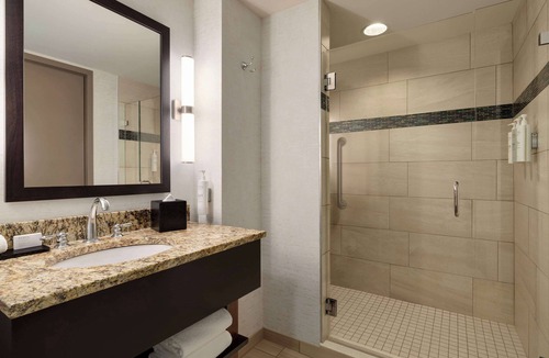 Twin Brook Hotel | Embassy Suites Chattanooga/Hamilton Place