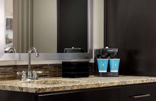 Twin Brook Hotel | Embassy Suites Chattanooga/Hamilton Place