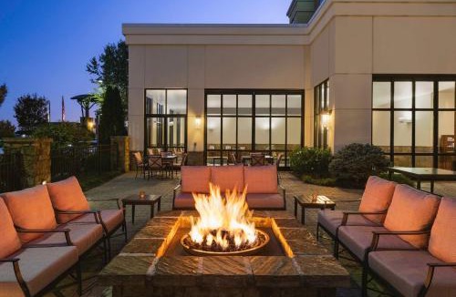 Twin Brook Hotel | Embassy Suites Chattanooga Hamilton Place