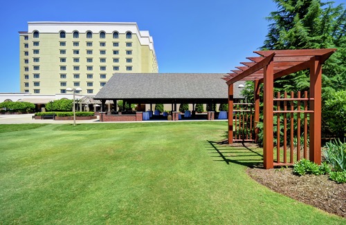 Greenville - Spartanburg Hotel | Embassy Suites Greenville Golf Resort & Conference Center