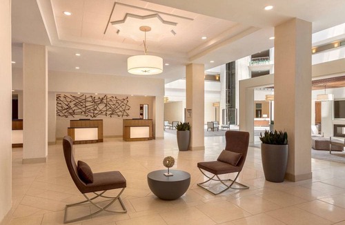Greenville - Spartanburg Hotel | Embassy Suites Greenville Golf Resort & Conference Center
