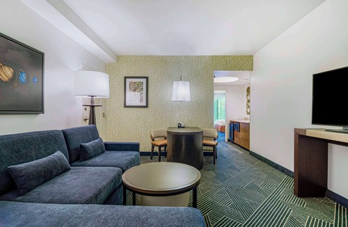 Houston Convention District Hotel | Embassy Suites Houston Downtown