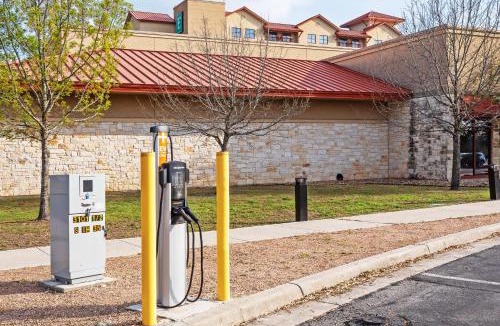 San Marcos Hotel | Embassy Suites San Marcos Hotel Conference Center