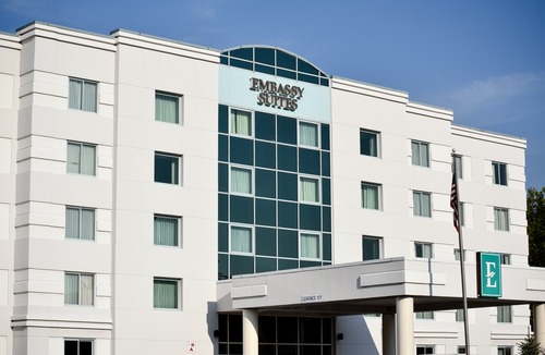 East Syracuse Hotel | Embassy Suites Syracuse
