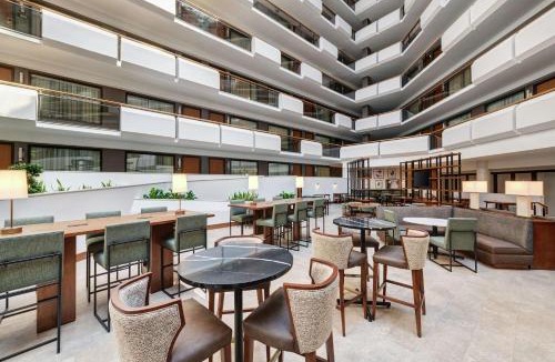 Tysons Hotel | Embassy Suites Tysons Corner