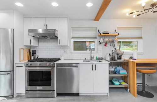 Seattle Apartment | Ember & Glow Loft Retreat