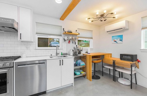 Seattle Apartment | Ember & Glow Loft Retreat