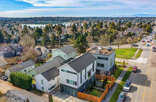Seattle Apartment | Ember & Glow Loft Retreat