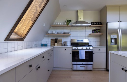 Catskill House | Emberwood Lodge - Luxury Cabin, Kid Friendly