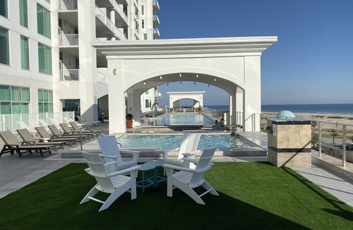 Galveston Condo | Emerald #701 Luxury 3BR/2.5BA w/Huge Wraparound Balcony, Pool & Hot Tub