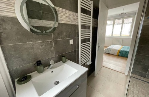 Sedan Apartment | Emerald apartment (4)