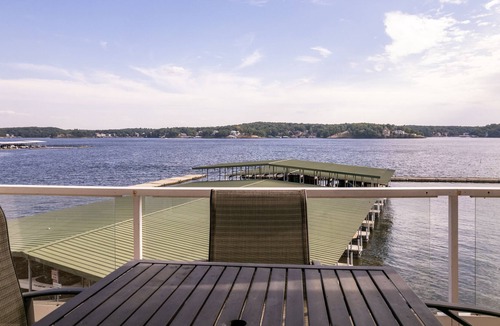 Lake Ozark Condo | EMERALD BAY 214 | 3 Bed, 2 Bath