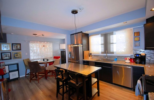 Del Mar House | Emerald Bay Walk & Cole Park Casa de Joy Uno