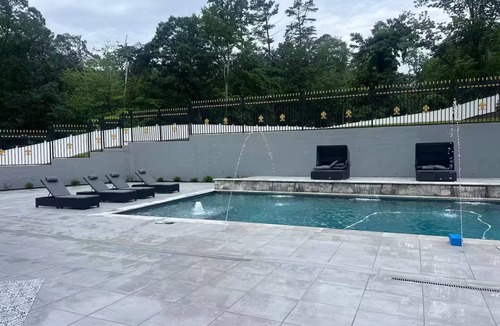 Aldie House | Emerald Charm Villa